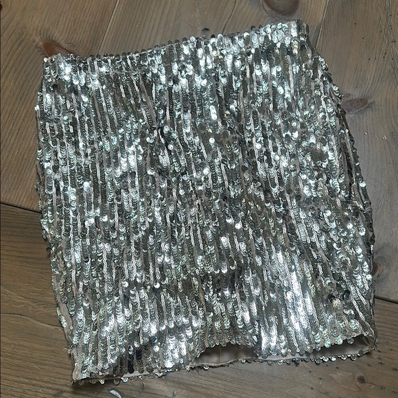 Silver Sequin Mini Skirt - Picture 1 of 5